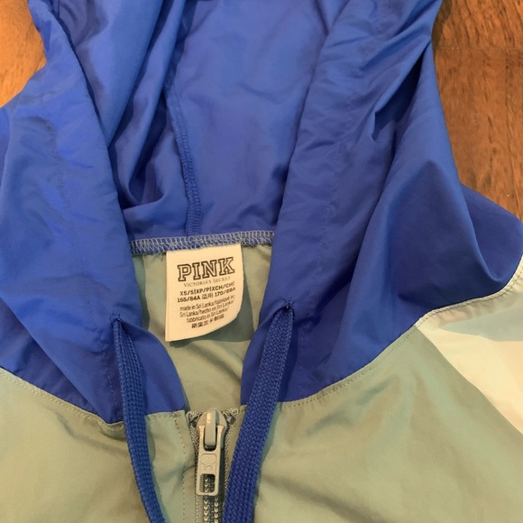 Pink rain jacket - Picture 3 of 3